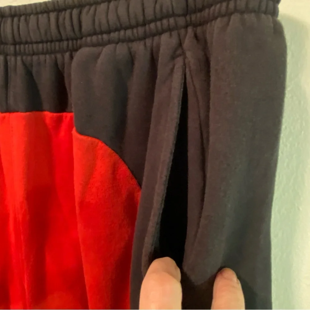 Nike Shorts Mens Size XL Red‎ and Black Stretch Pull On Drawstring